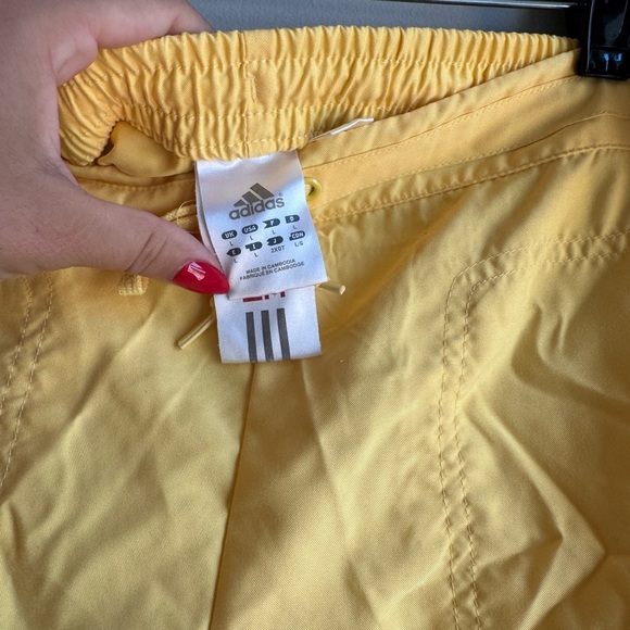 Adidas Butter Yellow Women's Athletic Shorts size L - Picture 5 of 5